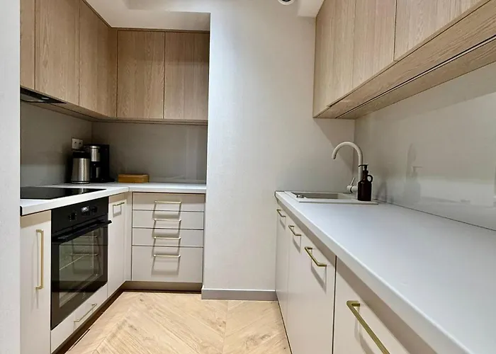 Apartment Easy Rent- Wieniawska 90, 24h Check-in