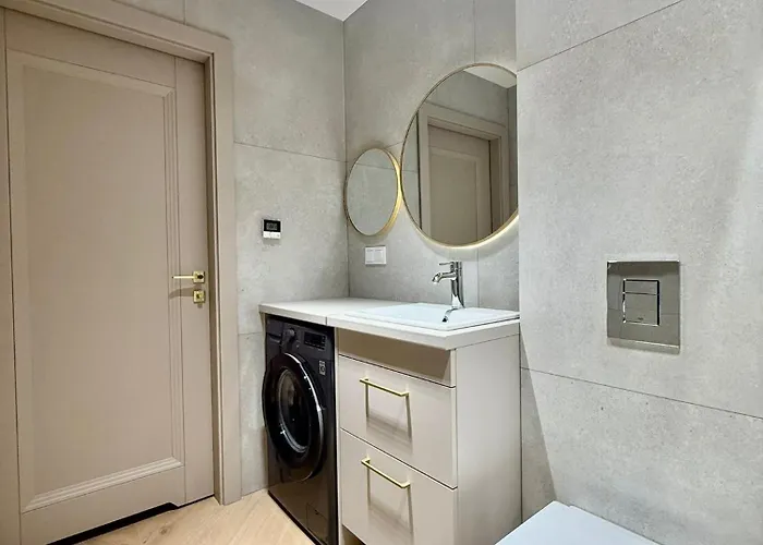 Easy Rent- Wieniawska 90, 24h Check-in *